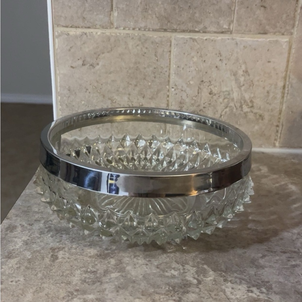 ✨RARE✨ MAYELL England Clear Cut Studded Glass Bowl w/ Stainless Steel Rim - Picture 2 of 3